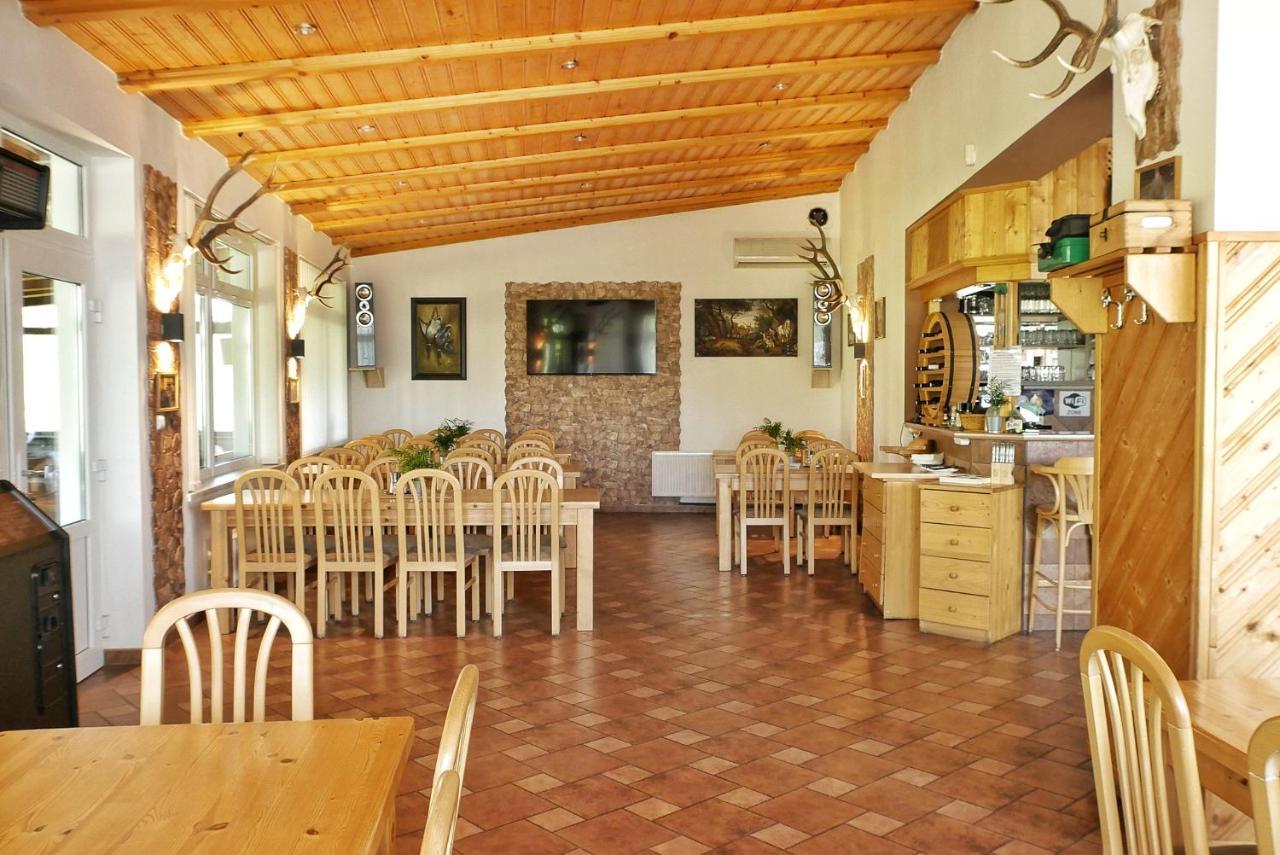 Hotel-Restaurant U Švábků Tachov  Exterior foto