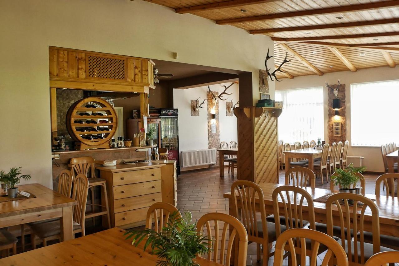 Hotel-Restaurant U Švábků Tachov  Exterior foto