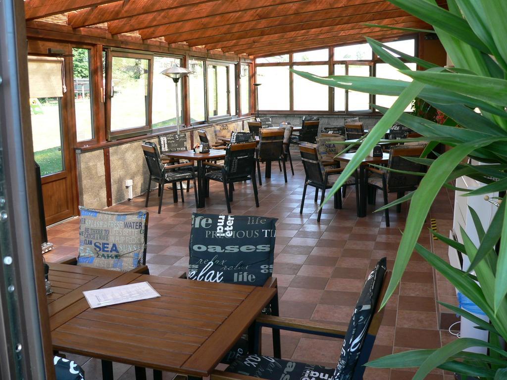 Hotel-Restaurant U Švábků Tachov  Exterior foto